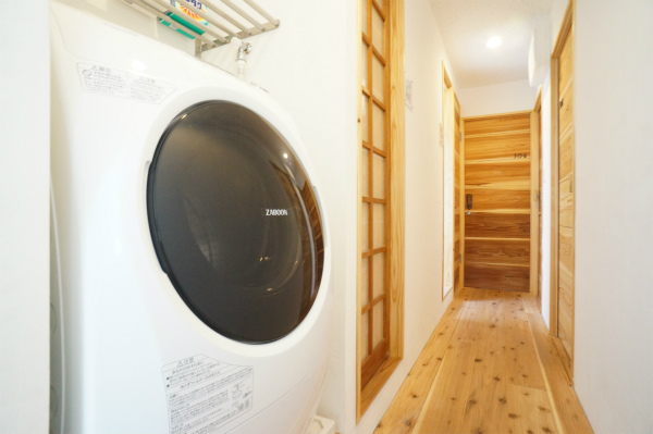 洗濯機は、ドラム式。2Fには洗濯機と乾燥機のセパレイトタイプもあります。