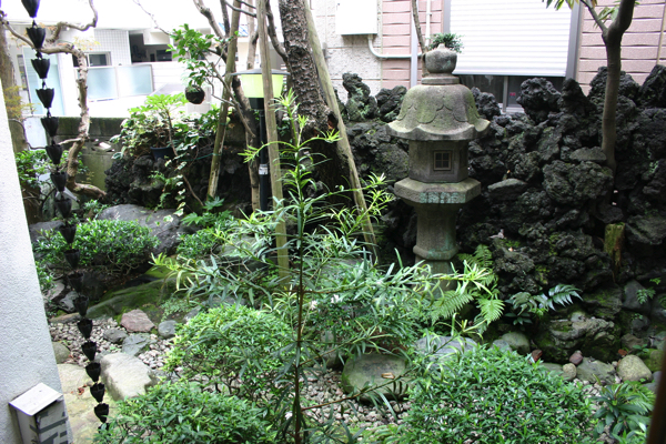 日本らしいお庭があります。