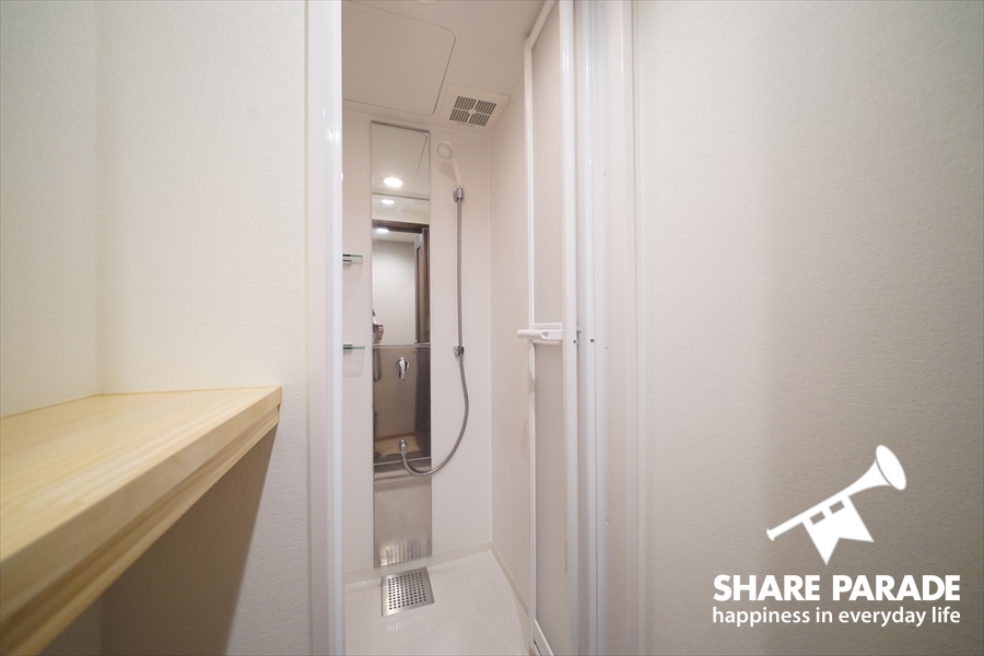 シャワーブースは2室あります。