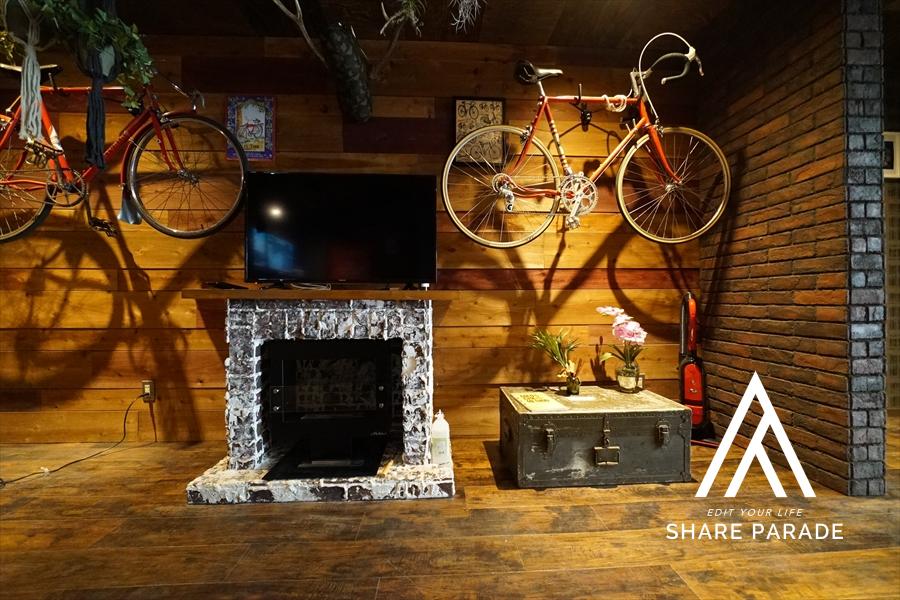 暖炉とロードバイクのコラボレーション。