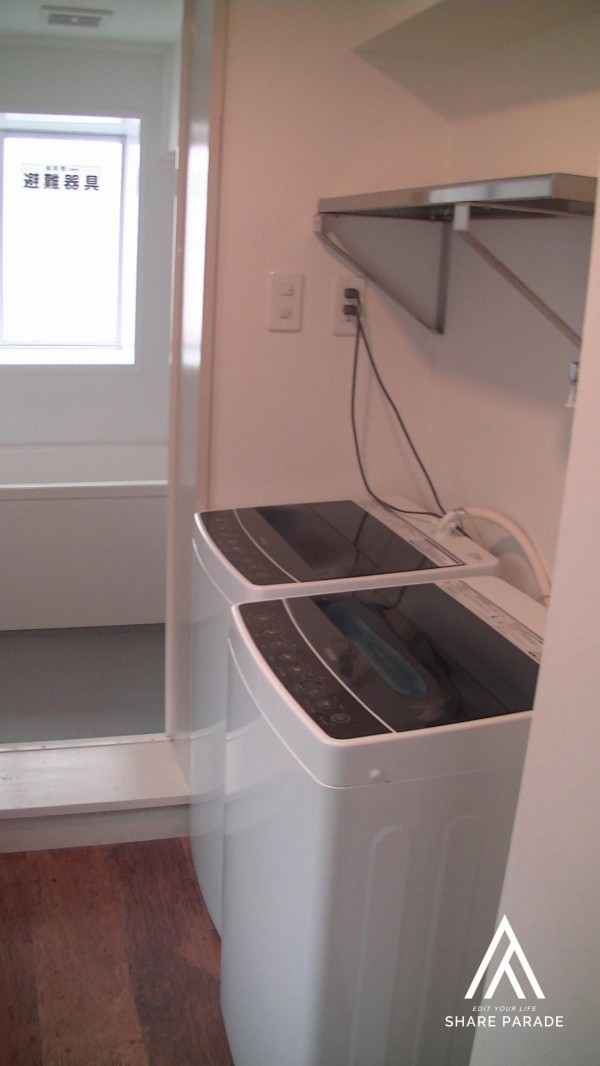 各階に洗濯機、乾燥機が完備されています。