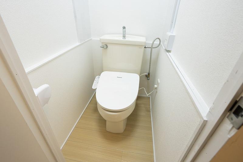 ウォシュレット付き洋式トイレ